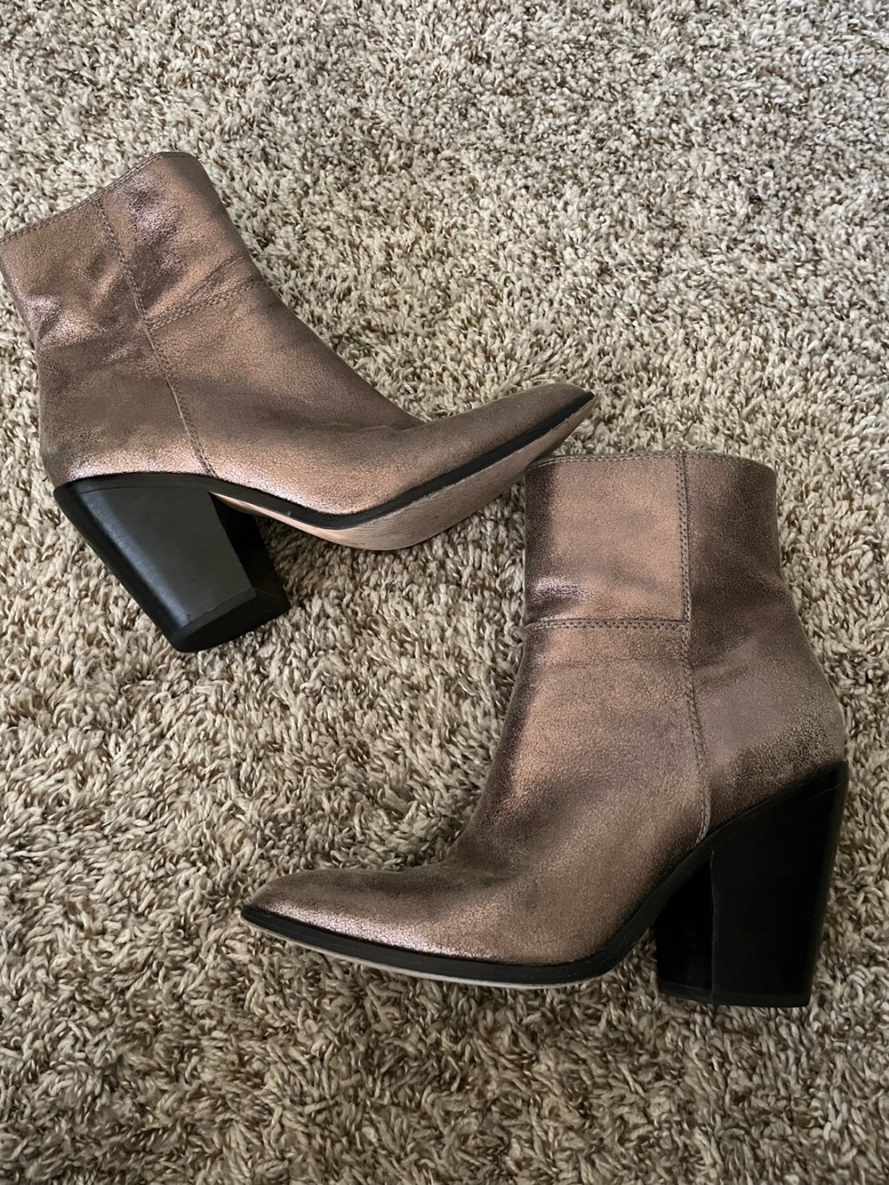 Paige Presley Metallic Pointy Toe Ankle Boots in Gunmetal Women's Size 9
